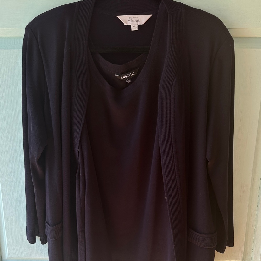 Misook 3 piece set Elegant Navy Cardigan, Top, and Pants- great condition